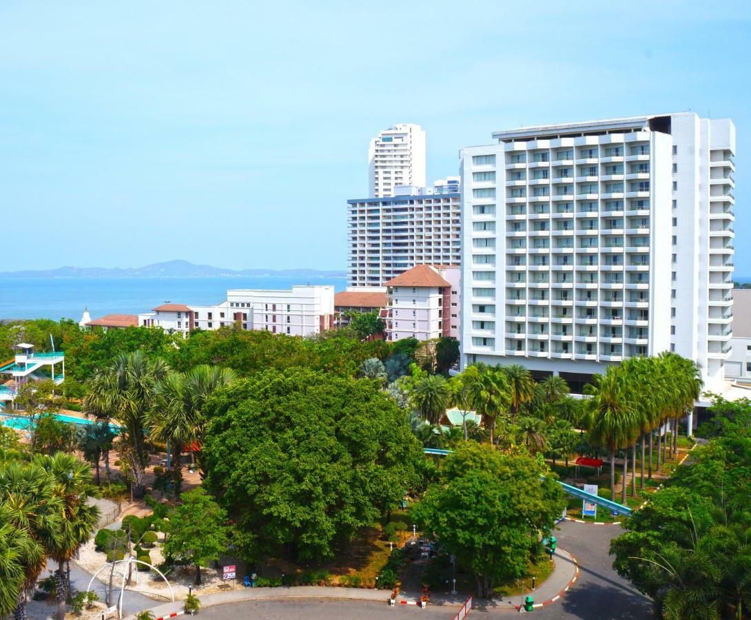 Pattaya Park Beach Resort Buitenkant foto
